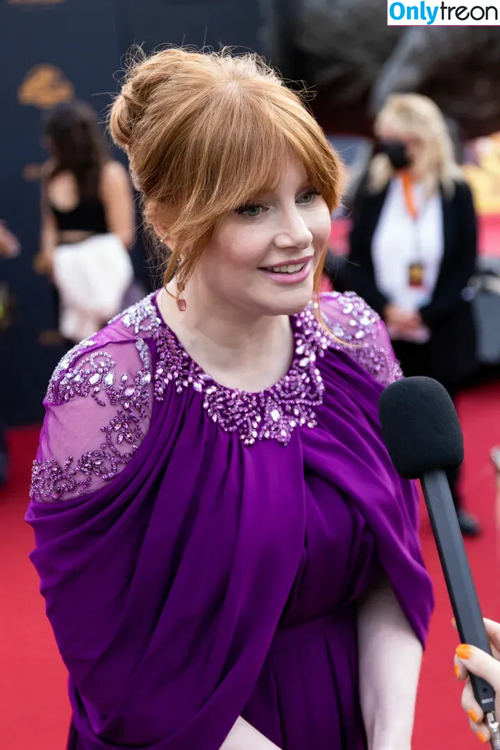 Bryce Dallas Howard nude photo #0290 (brycedhoward)