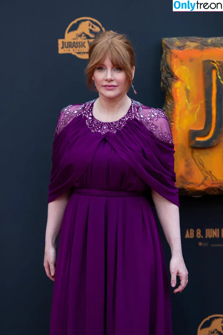 Bryce Dallas Howard nude photo #0294 (brycedhoward)