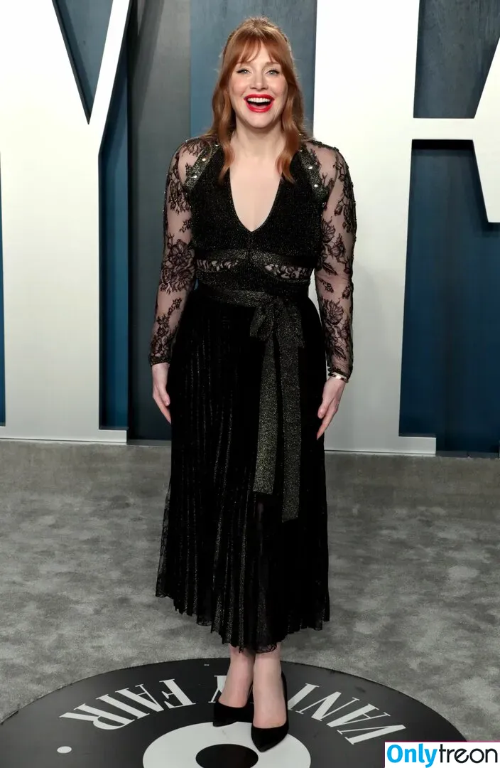 Bryce Dallas Howard nude photo #0308 (brycedhoward)