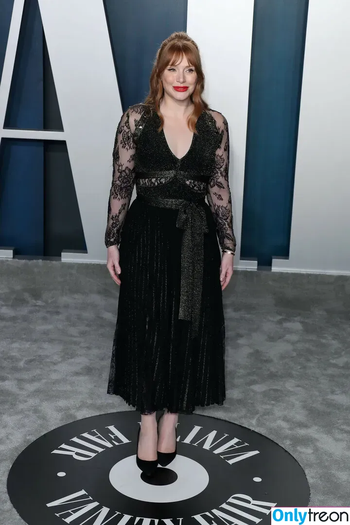 Bryce Dallas Howard nude photo #0312 (brycedhoward)