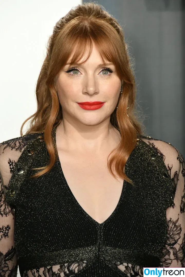 Bryce Dallas Howard nude photo #0313 (brycedhoward)