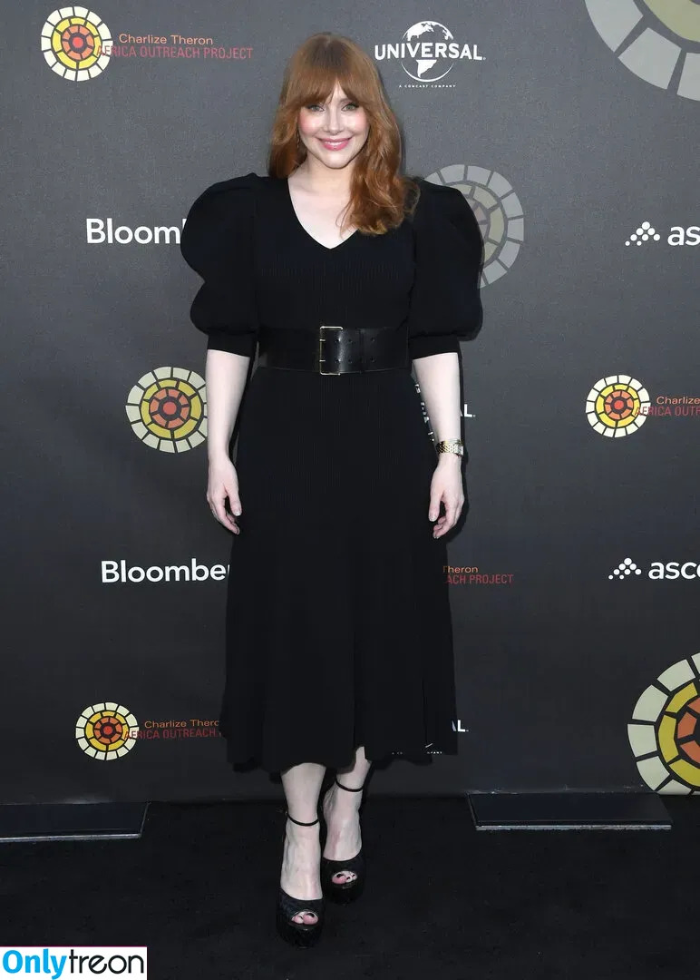Bryce Dallas Howard nude photo #0316 (brycedhoward)