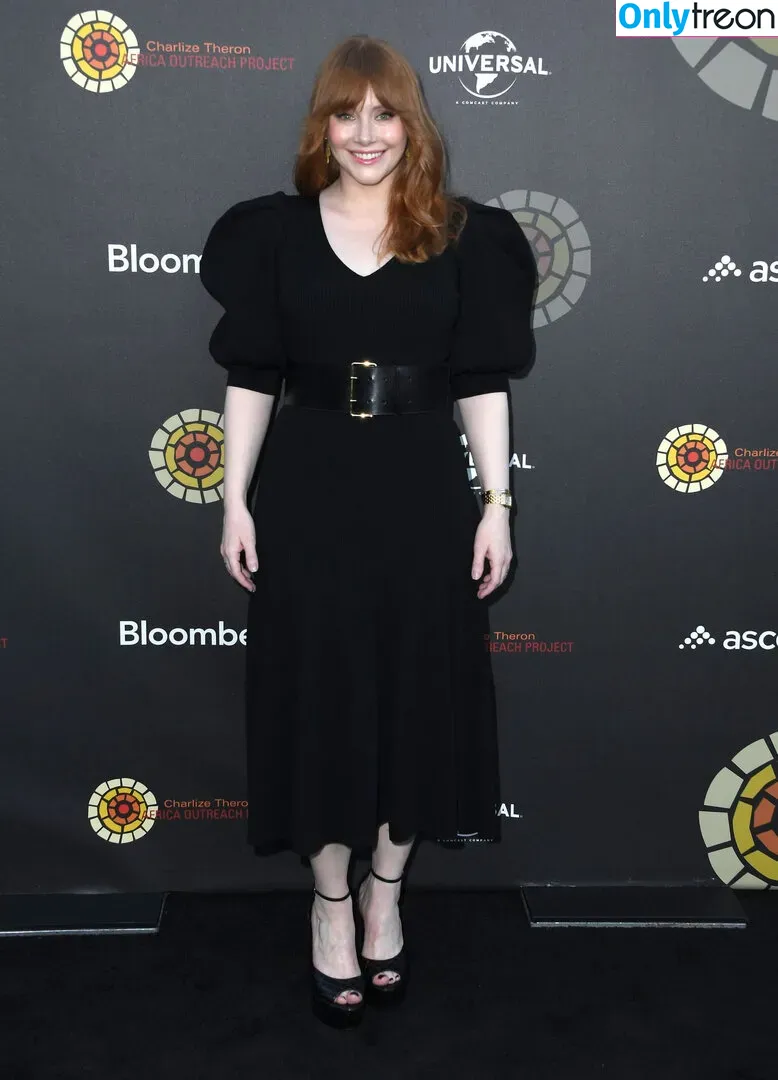 Bryce Dallas Howard nude photo #0319 (brycedhoward)