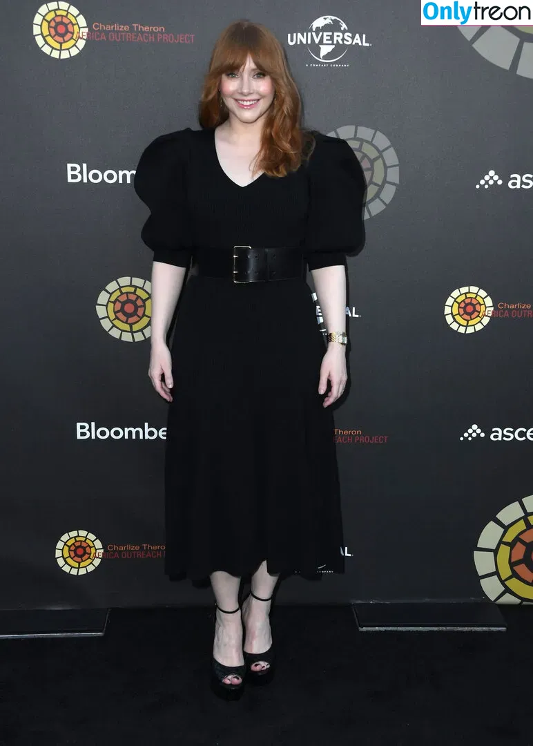 Bryce Dallas Howard nude photo #0324 (brycedhoward)
