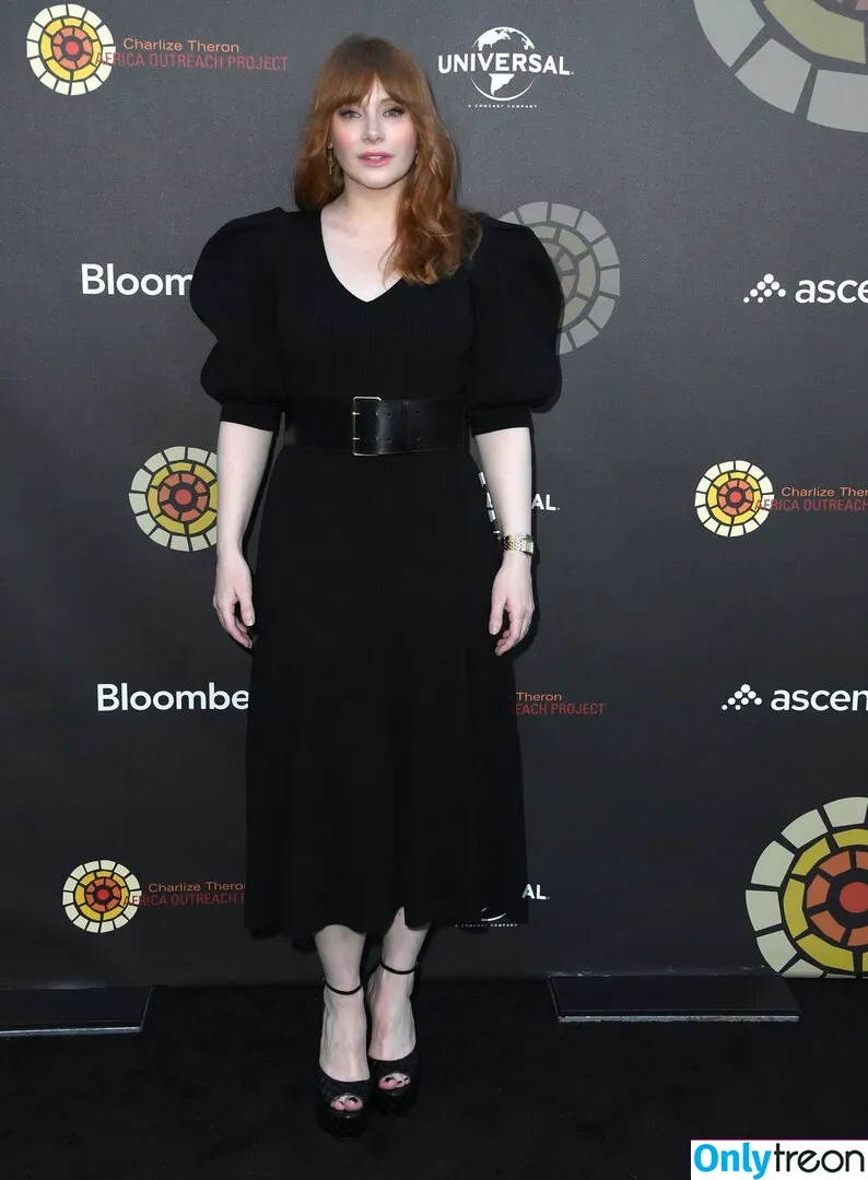 Bryce Dallas Howard nude photo #0327 (brycedhoward)