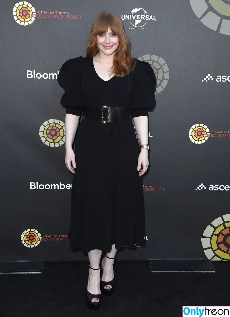 Bryce Dallas Howard nude photo #0328 (brycedhoward)