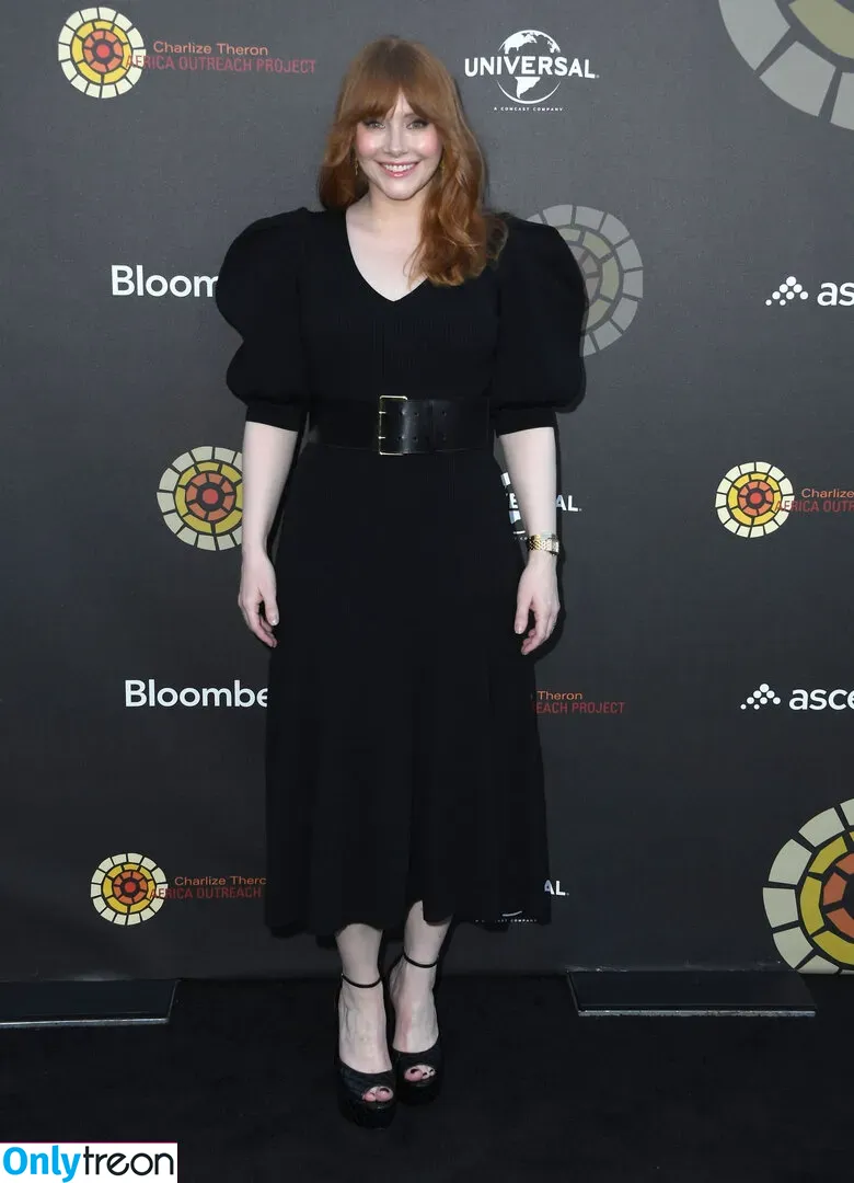 Bryce Dallas Howard nude photo #0331 (brycedhoward)