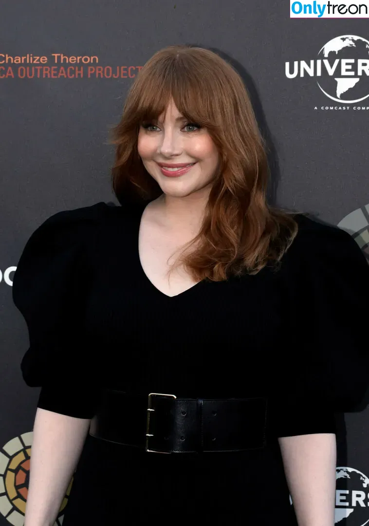 Bryce Dallas Howard nude photo #0336 (brycedhoward)
