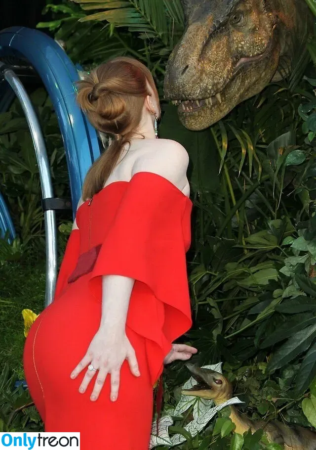 Bryce Dallas Howard nude photo #0339 (brycedhoward)