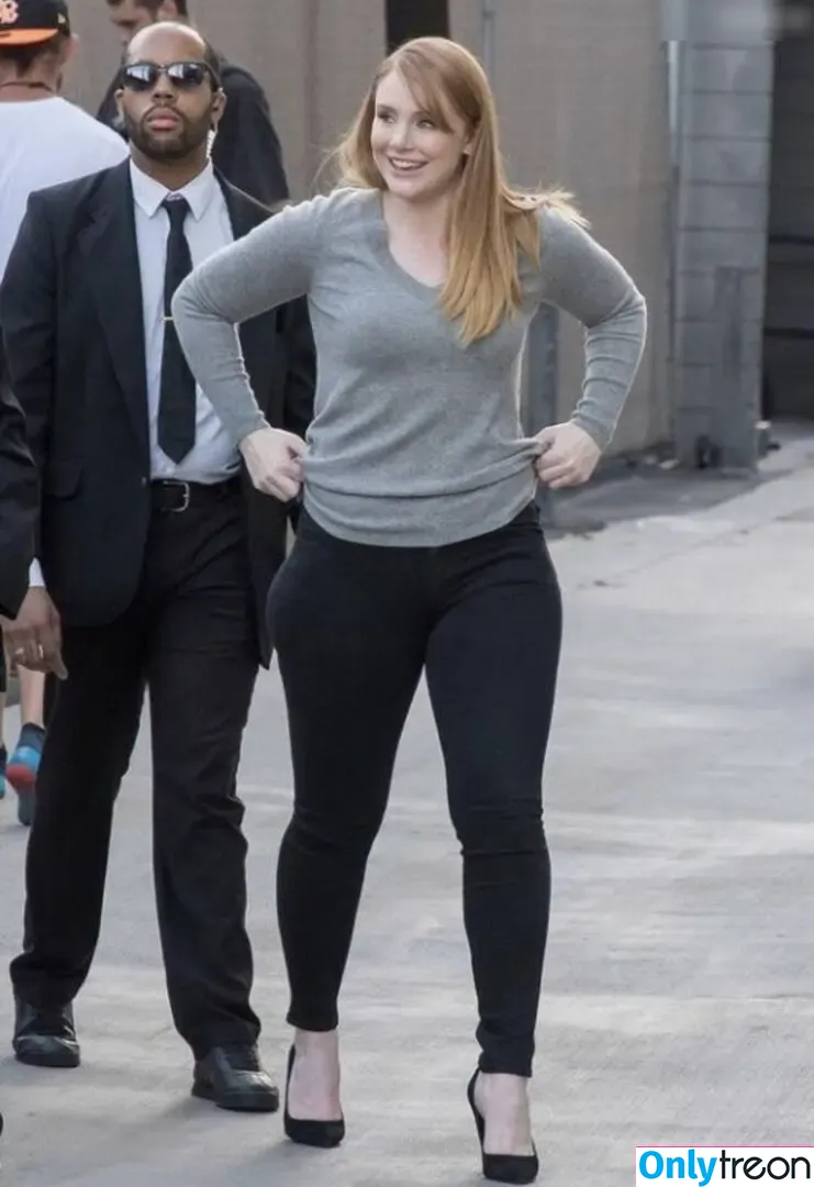 Bryce Dallas Howard nude photo #0621 (brycedhoward)