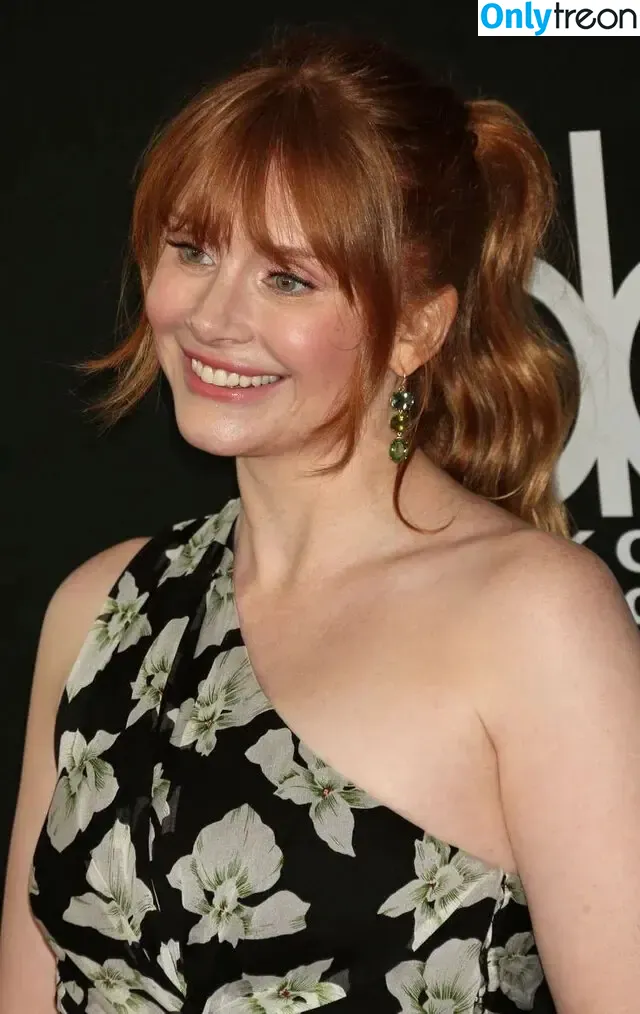 Bryce Dallas Howard nude photo #0728 (brycedhoward)