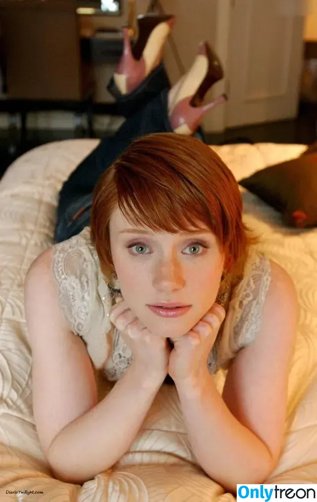 Bryce Dallas Howard nude photo #0732 (brycedhoward)