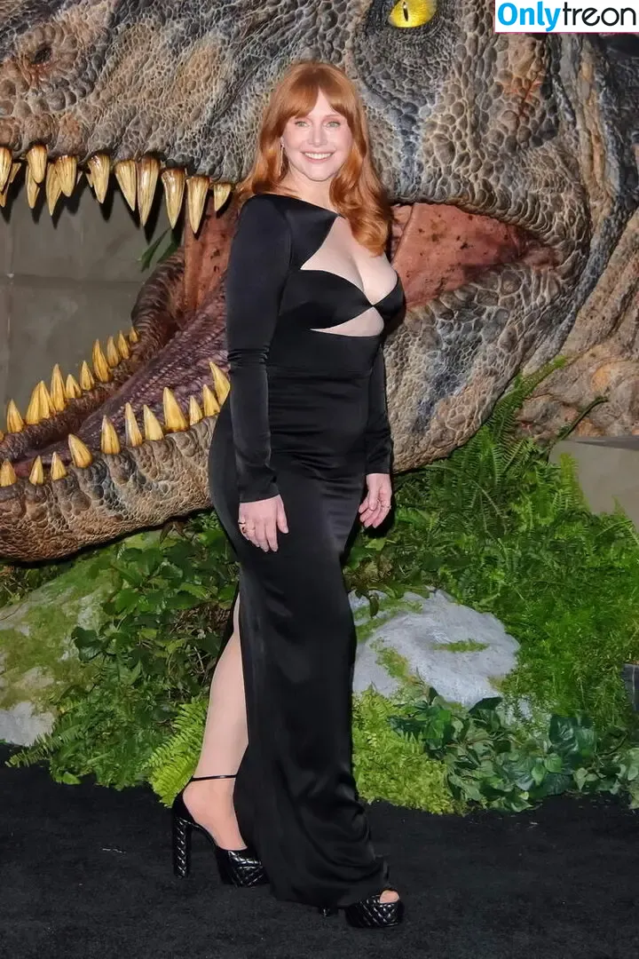 Bryce Dallas Howard nude photo #0776 (brycedhoward)