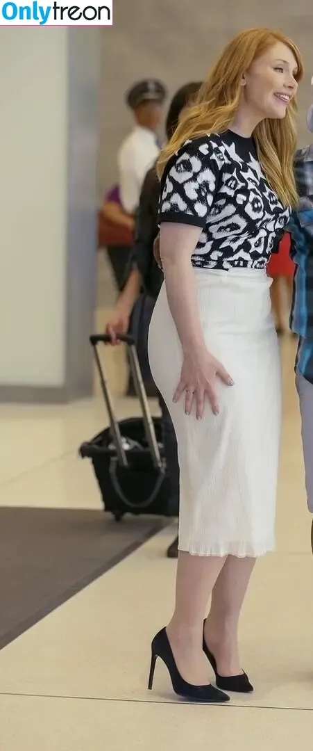 Bryce Dallas Howard nude photo #0778 (brycedhoward)