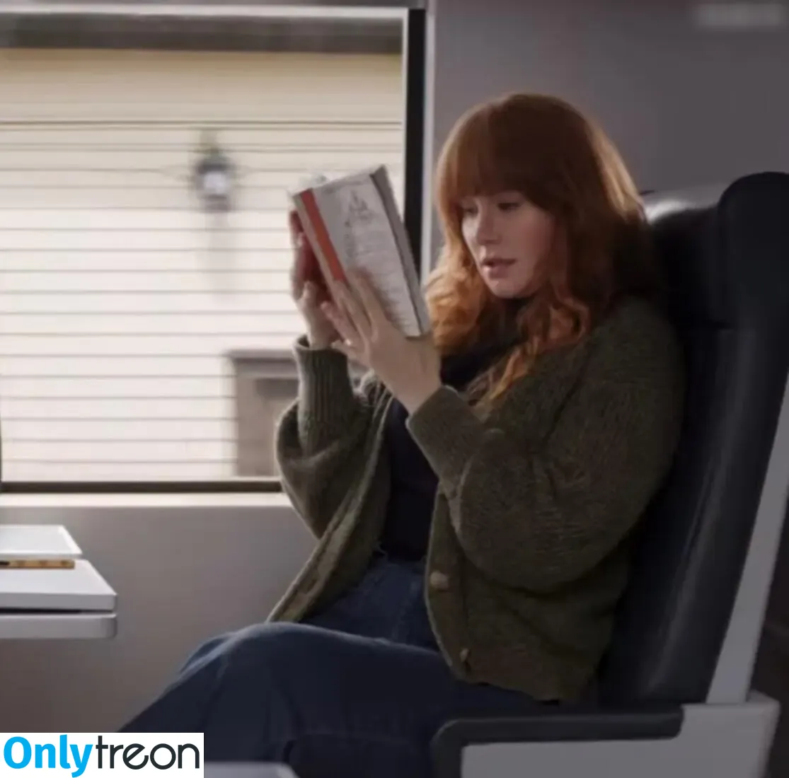 Bryce Dallas Howard nude photo #0791 (brycedhoward)