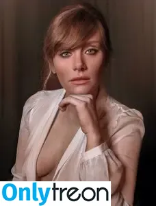 Bryce Dallas Howard nude photo #0829 (brycedhoward)