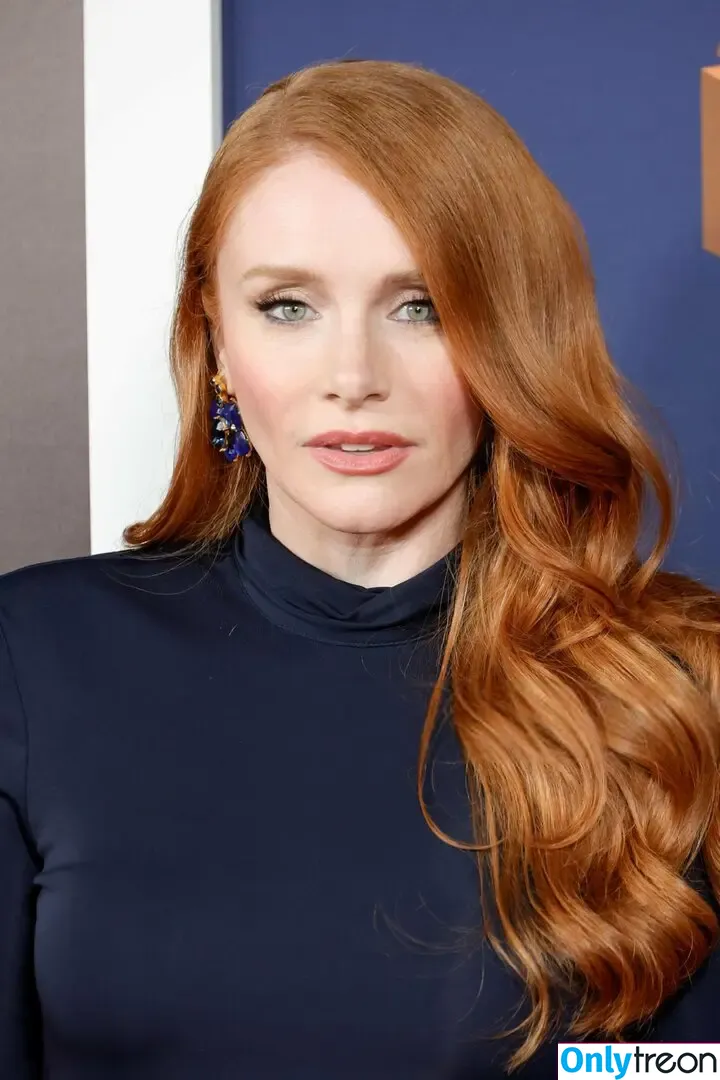 Bryce Dallas Howard nude photo #0874 (brycedhoward)