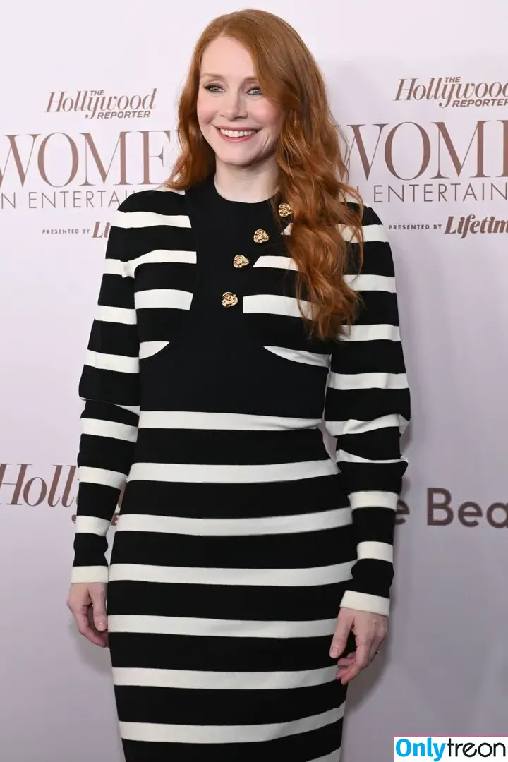 Bryce Dallas Howard nude photo #0899 (brycedhoward)