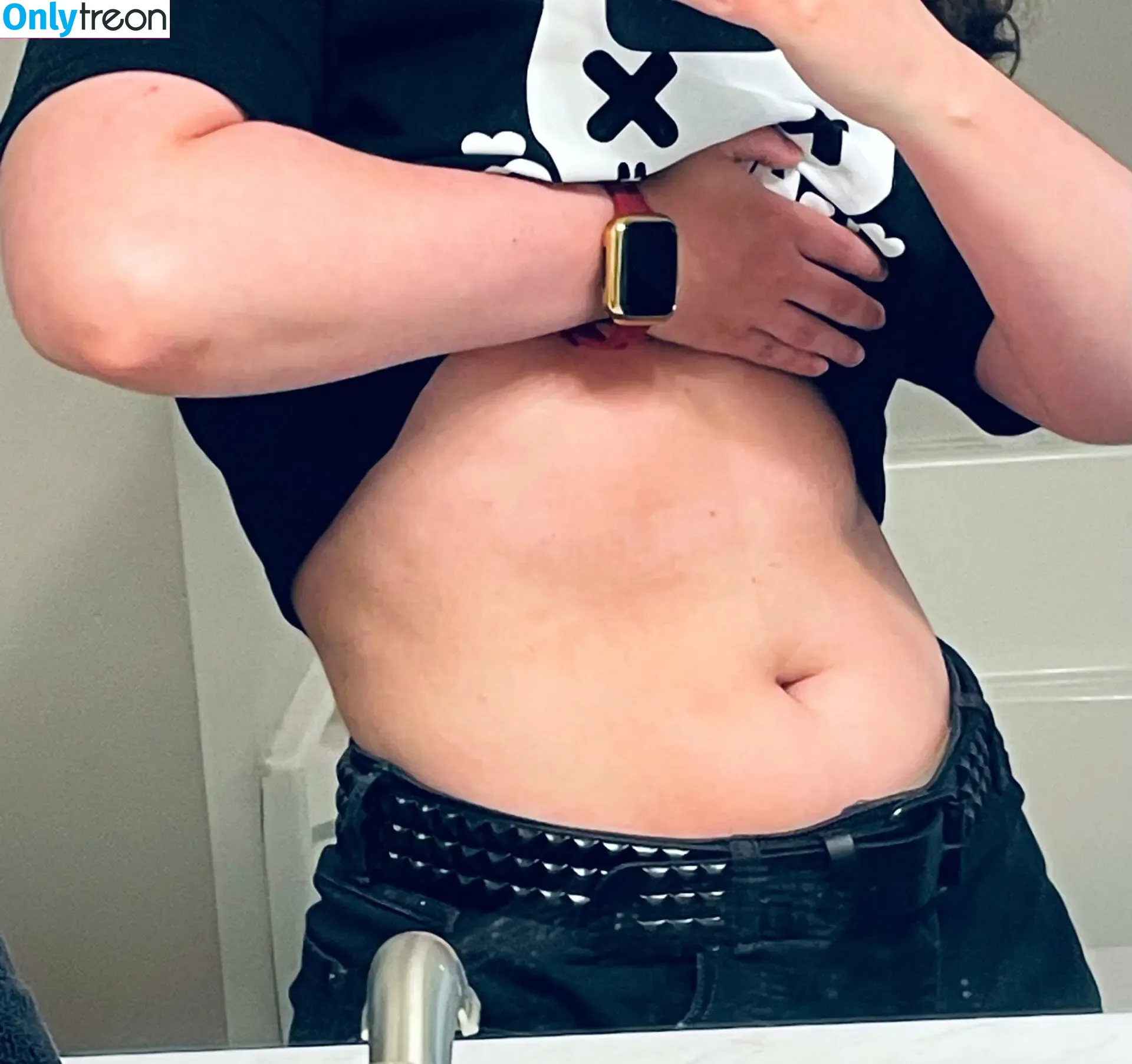 Buffpup nude photo #0002 (Buffpup_ / b.u.f.f.p.u.p)