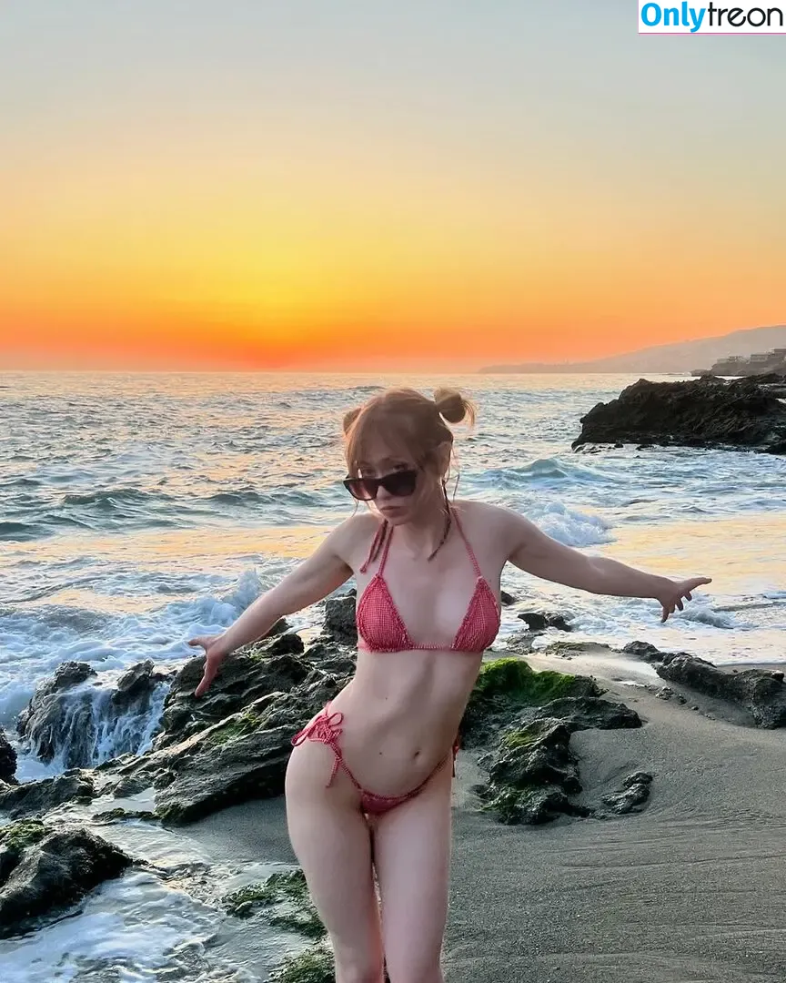 bug.universe nude photo #0024 (bugszxxx)