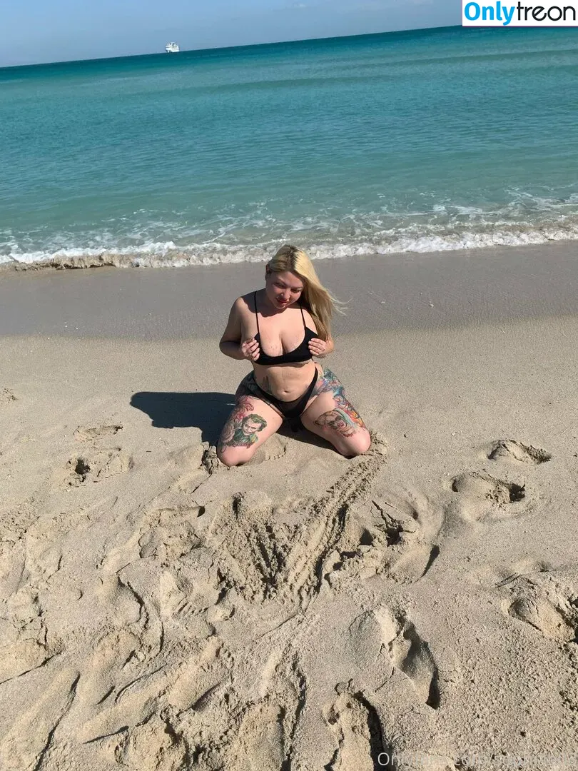 bunnbunzz nude photo #0032 (bunnbunzz)