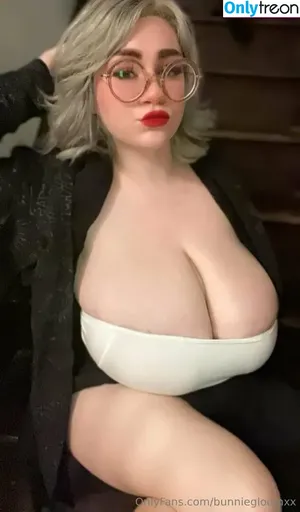 bunniegloomxx / xomgitsbunnie nude photo #0008
