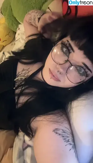 Bunnnibbi / Thicc Big Booty Goth / bunnibbi nude photo #0033