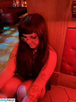 Bunnnibbi / Thicc Big Booty Goth / bunnibbi nude photo #0034