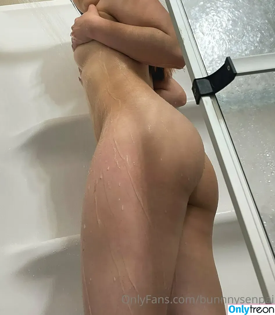 bunnnysenpai nude photo #0041 (bunni_senpaiii)