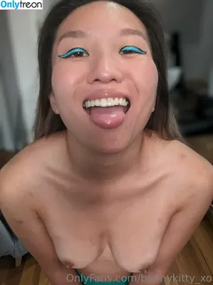 nude photo #0002