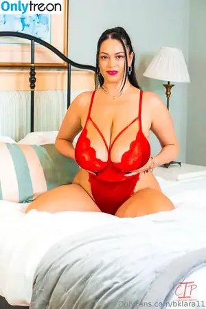 Busty Klara / BKlara11 / klara_devine.11 nude photo #0079