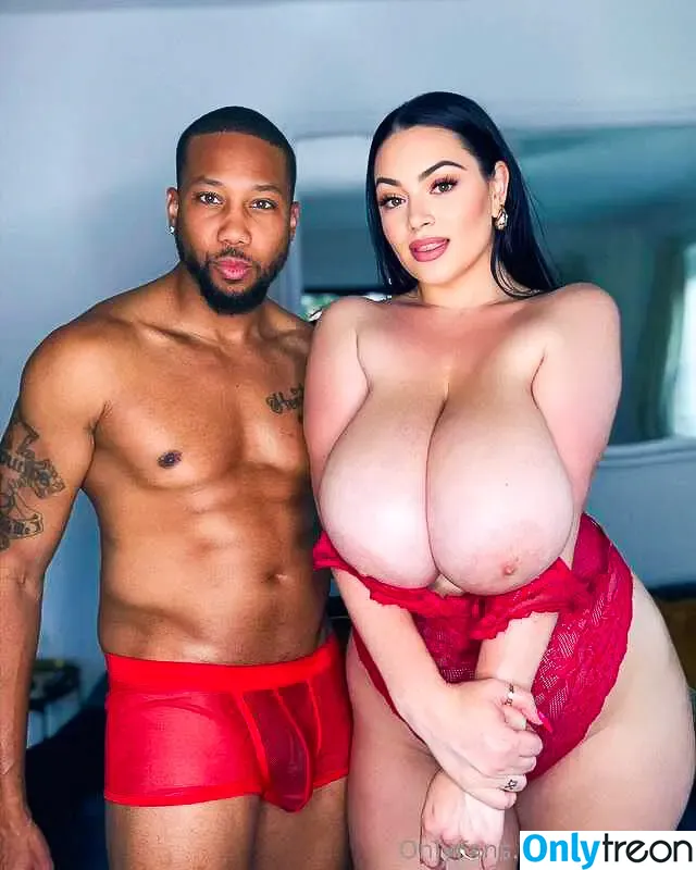 Busty Klara nude photo #0081 (BKlara11 / klara_devine.11)