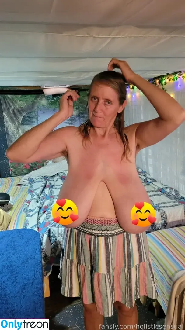 Busty Petra nude photo #0100 (Holisticsensual)