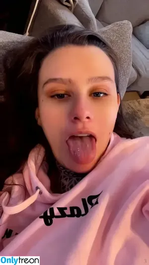 bustybunnixxx / bustybunni2.0 nude photo #0087
