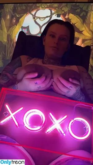 bustybunnixxx / bustybunni2.0 nude photo #0114