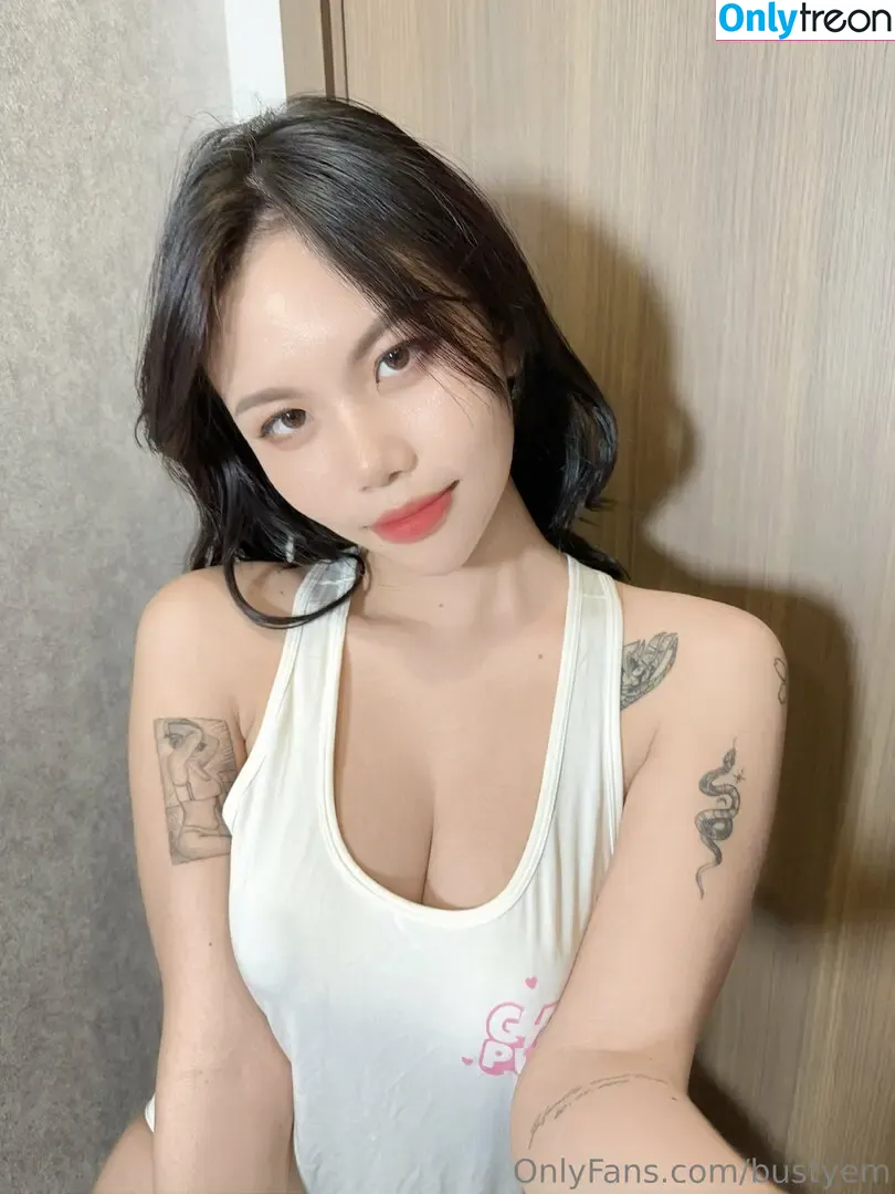 bustyem nude photo #0010 (bustyema_of)