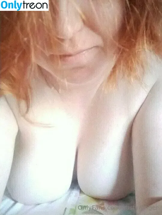 BustyGinger nude photo #0027 (Jessica Whyte / busty_ginger)