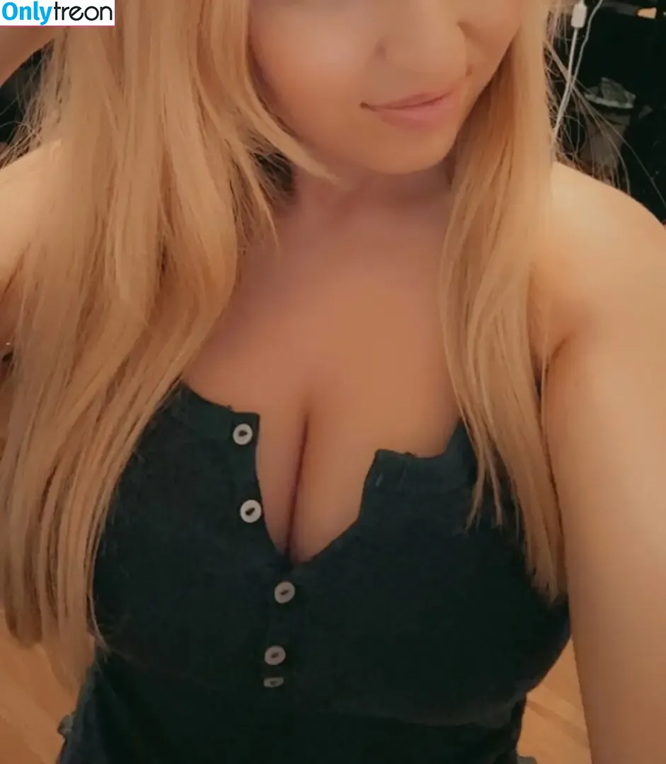 BustyVeronica nude photo #0032 (Veronicaisbusty / ladyveronica_)