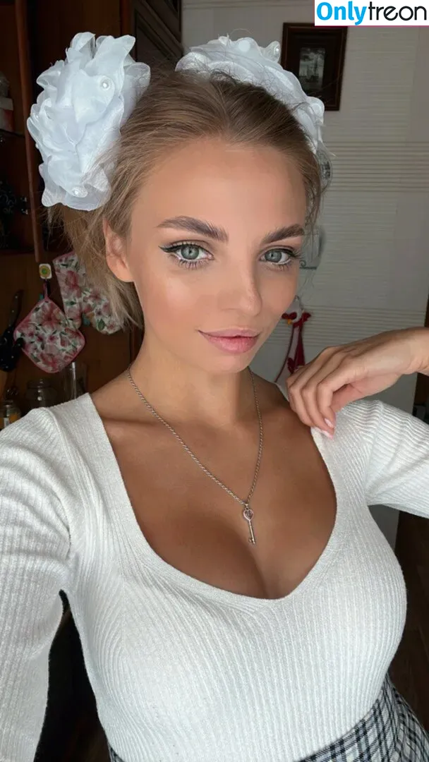 busya18plus nude photo #0350 (busya18)