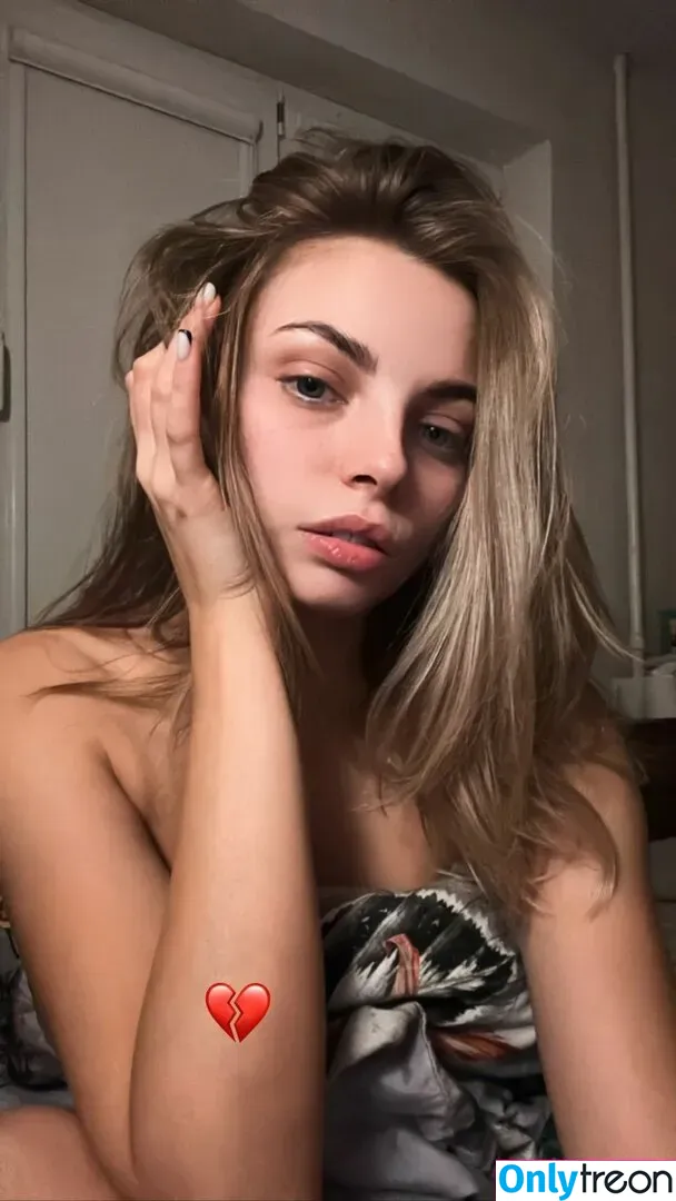 busya18plus nude photo #0403 (busya18)