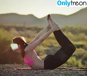 butterflyyoga / butterfly.yoga nude photo #0004