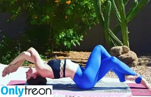 butterflyyoga / butterfly.yoga nude photo #0008
