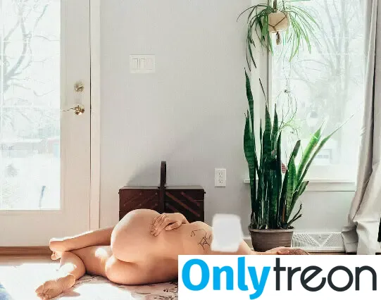 butterflyyoga nude photo #0010 (butterfly.yoga)