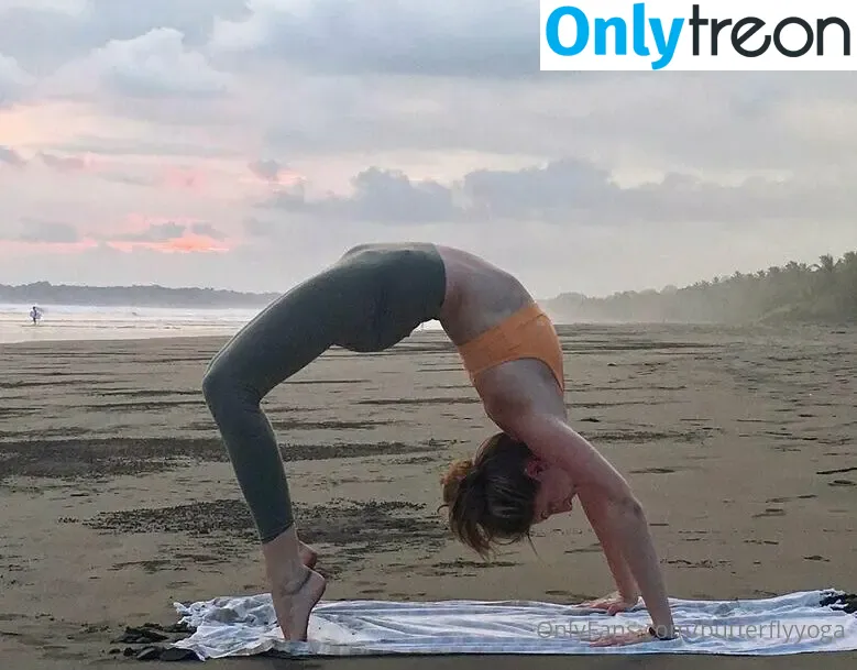butterflyyoga nude photo #0013 (butterfly.yoga)
