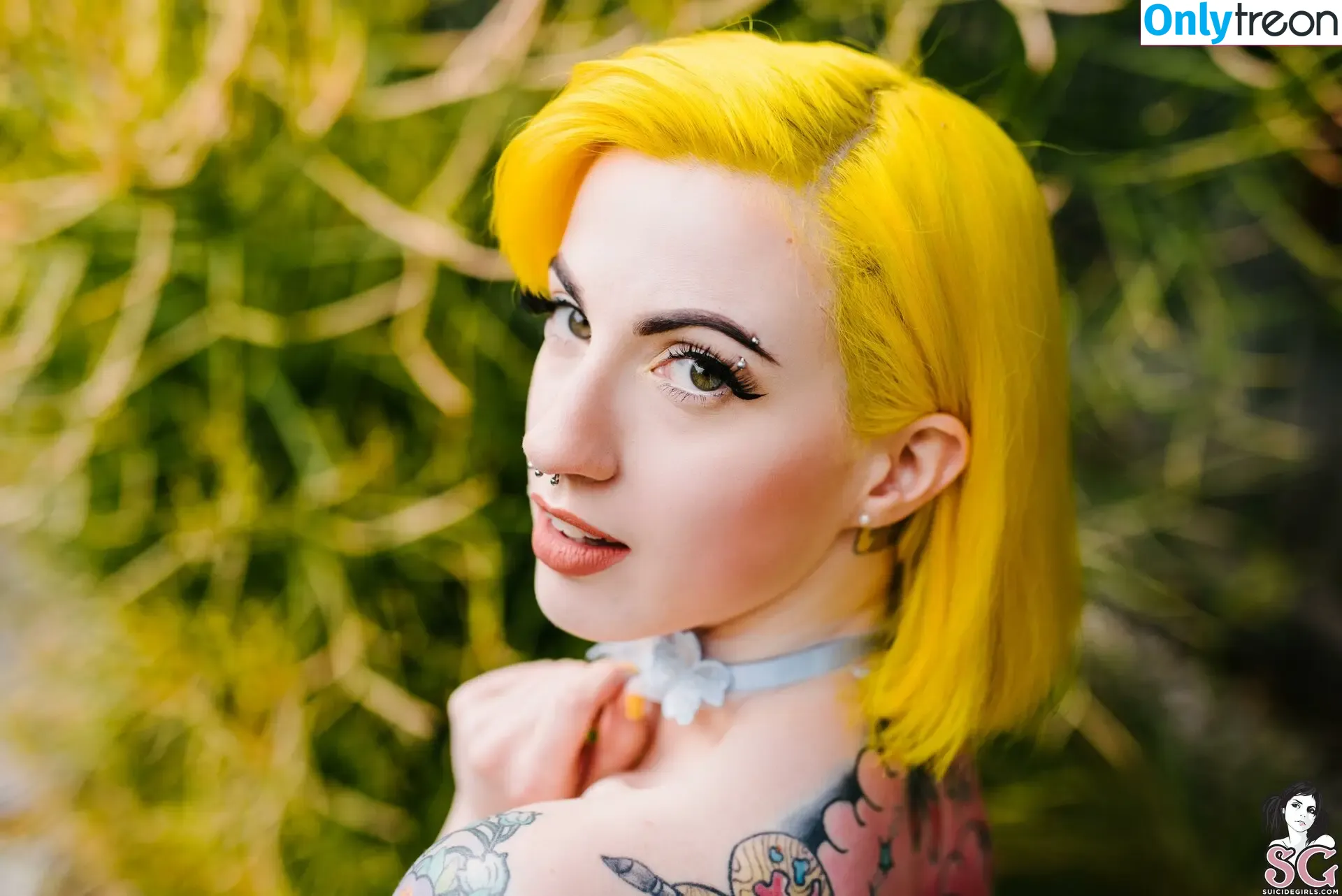 Buttonz nude photo #0025 (Buttonz)