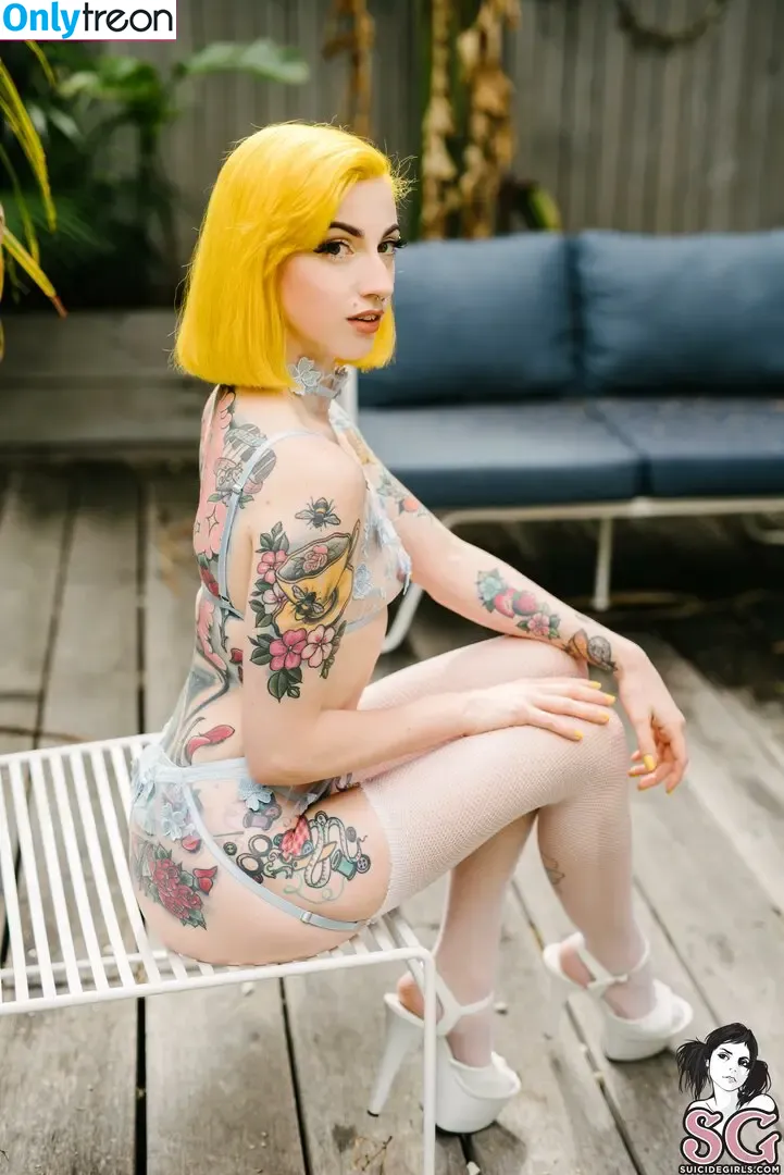Buttonz nude photo #0032 (Buttonz)