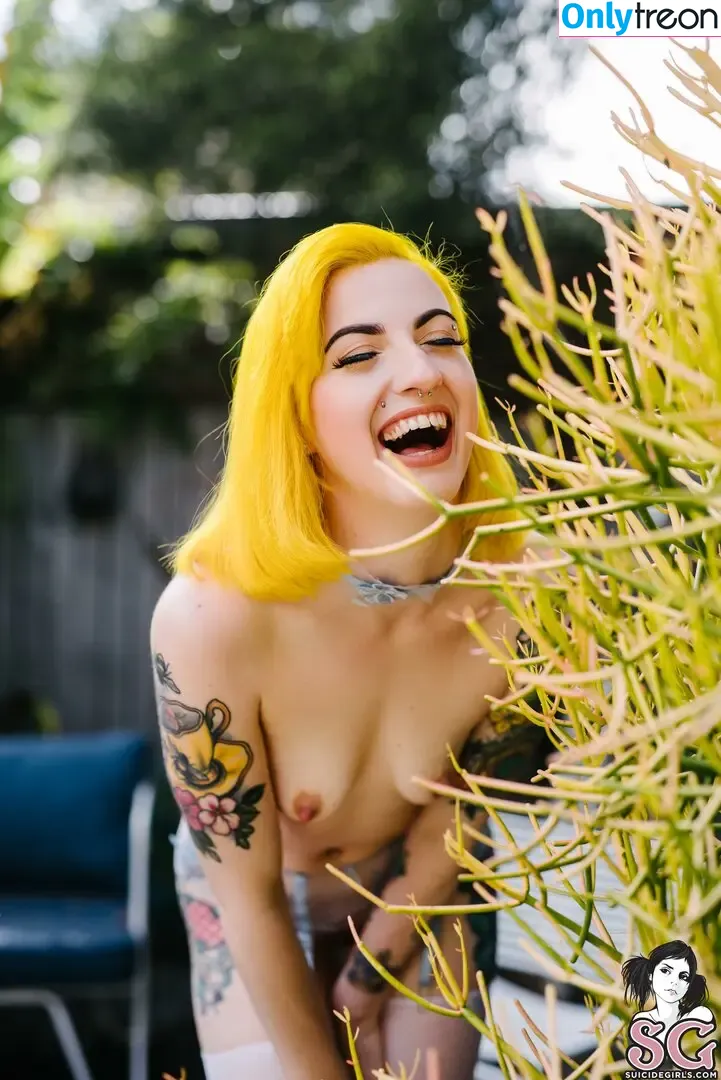 Buttonz nude photo #0062 (Buttonz)