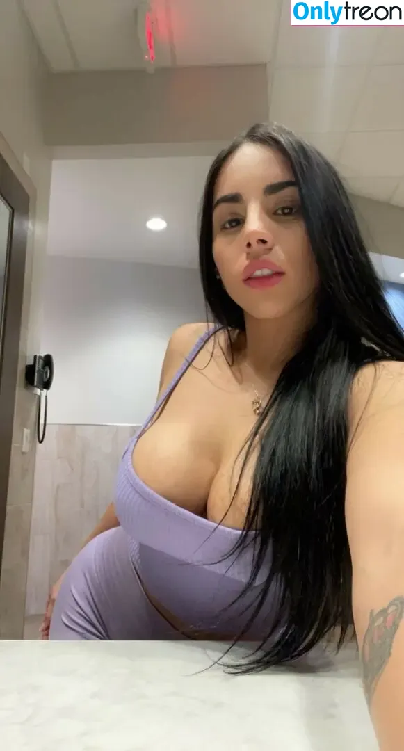 Byadrianna nude photo #0012 (adriannafit14)