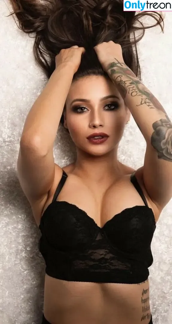 byankalee nude photo #0001 (byankalee)