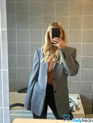  nude photo #0003